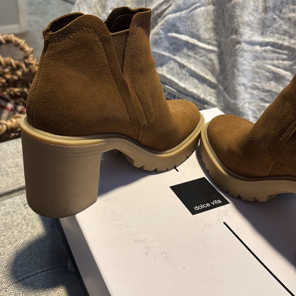 Dolce Vita suede booties - Picture 6 of 8